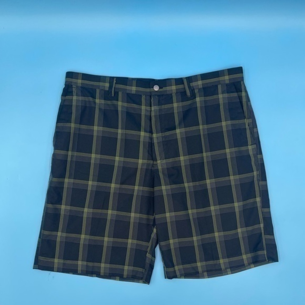 CALLAWAY Active Plaid Shorts - LIKE NEW!